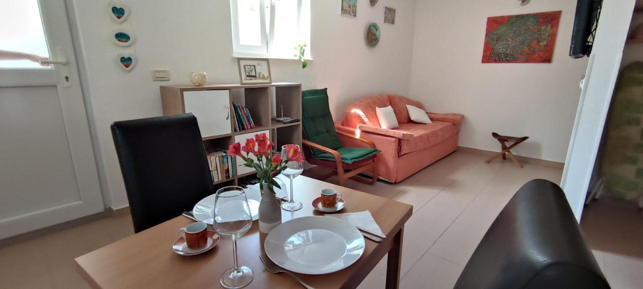 Apartment "Orangina" Sea - Nature - Relax - Ideal For Couples ドゥブロブニク エクステリア 写真